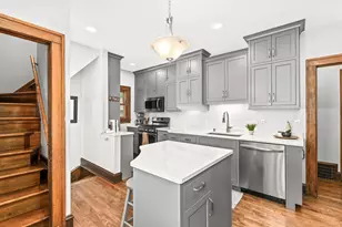 2209 N 62nd St, Wauwatosa, WI 53213 - Photo 11