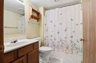 2077 S 102nd St, West Allis, WI 53227 - Photo 17