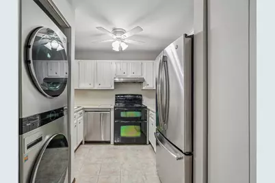 4215 N 100th St #203, Milwaukee, WI 53222 - Photo 5
