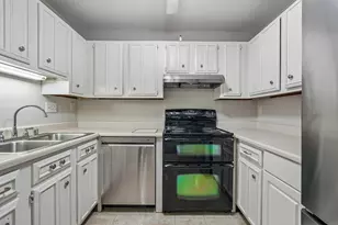 4215 N 100th St, Milwaukee, WI 53222 - Photo 3