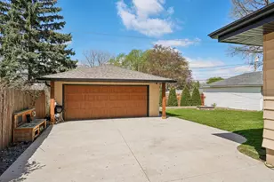 4049 S 58th St, Milwaukee, WI 53220 - Photo 17