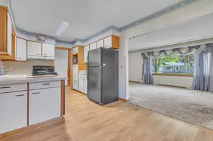 695 Bruce St, Fond du Lac, WI 54935 - Photo 7