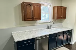7232 W Fairmount Ave, Milwaukee, WI 53218 - Photo 7