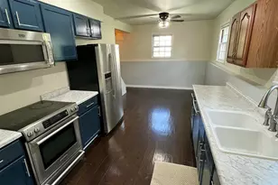 7232 W Fairmount Ave, Milwaukee, WI 53218 - Photo 5