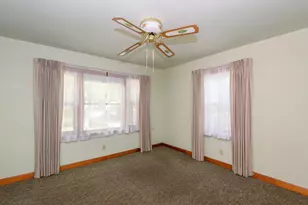 5212 S 20th St, Milwaukee, WI 53221 - Photo 17