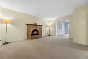 10312 N Versailles Ct, Mequon, WI 53092 - Photo 17