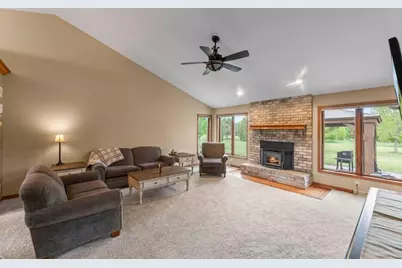 S93W34945  Jericho Dr, Eagle, WI 53119 - Photo 7