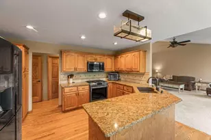 S93W34945 Jericho Dr, Eagle, WI 53119 - Photo 7