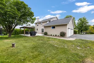 W301S2613 Jenna Ln, Genesee, WI 53188 - Photo 9