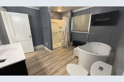 1924  24th St, Two Rivers, WI 54241 - Photo 5