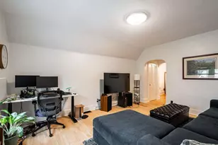1666 N Humboldt Ave, Milwaukee, WI 53202 - Photo 21