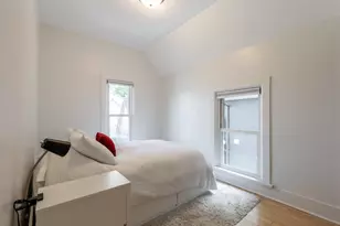 1666 N Humboldt Ave, Milwaukee, WI 53202 - Photo 25