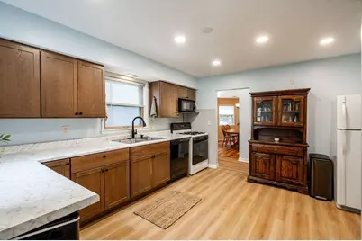 1666 N Humboldt Ave, Milwaukee, WI 53202 - Photo 17