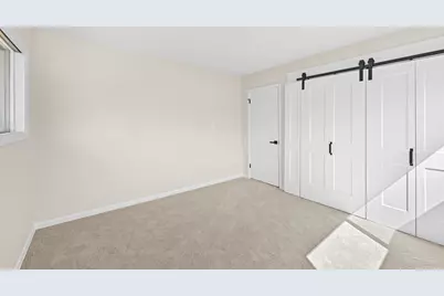 9131 N Pelham Pkwy, Bayside, WI 53217 - Photo 13