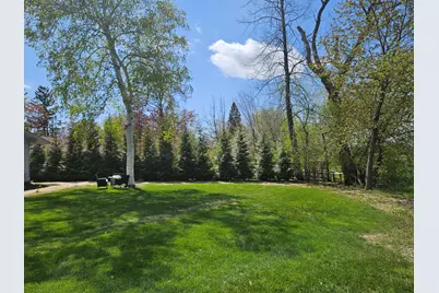 9131 N Pelham Pkwy, Bayside, WI 53217 - Photo 3