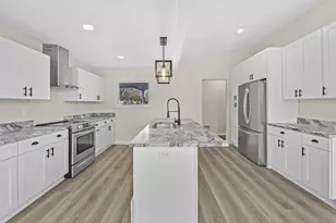 9131 N Pelham Pkwy, Bayside, WI 53217 - Photo 7