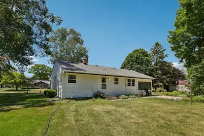 5700 S 41st St, Greenfield, WI 53221 - Photo 25