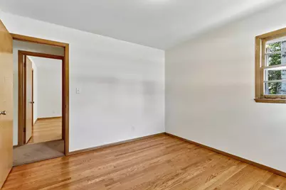 5700 S 41st St, Greenfield, WI 53221 - Photo 17