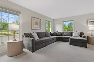 8905 W Meinecke Ave, Wauwatosa, WI 53226 - Photo 3