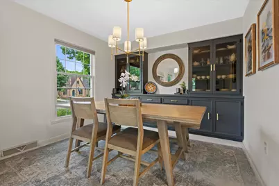 8905 W Meinecke Ave, Wauwatosa, WI 53226 - Photo 5