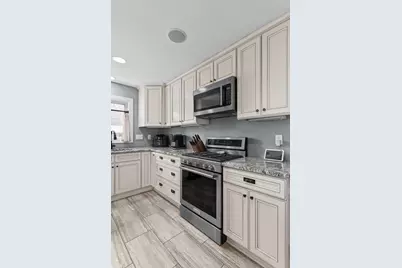 411 N Warren St, Watertown, WI 53098 - Photo 9