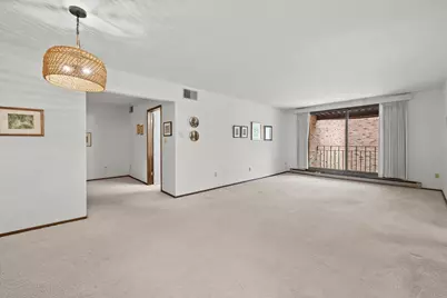 1906 E Shorewood Blvd #259, Shorewood, WI 53211 - Photo 5