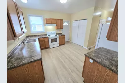 5807  22nd Ave, Kenosha, WI 53140 - Photo 3