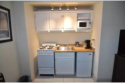 1028 E Juneau Ave #312, Milwaukee, WI 53202 - Photo 7