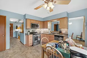 3210 S Ventura Dr, New Berlin, WI 53151 - Photo 9