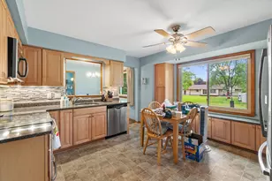 3210 S Ventura Dr, New Berlin, WI 53151 - Photo 7