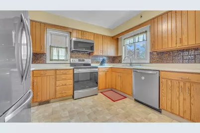 212  Fond Du Lac Ave, Sheboygan Falls, WI 53085 - Photo 3