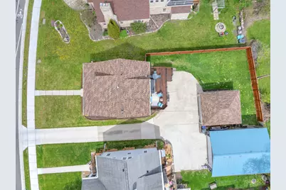 212  Fond Du Lac Ave, Sheboygan Falls, WI 53085 - Photo 33