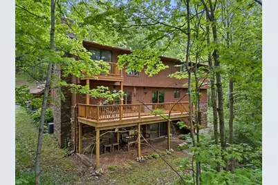 S87W28270  Lookout Ln, Mukwonago, WI 53149 - Photo 1