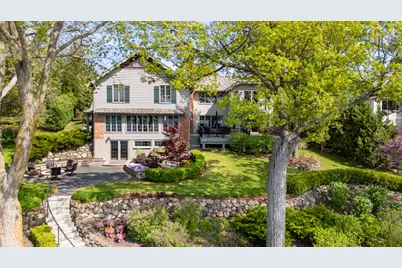 4664  Fontana Rd, West Bend, WI 53095 - Photo 5