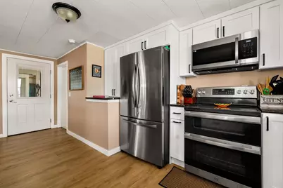 2552  Bainbridge St, Campbell, WI 54603 - Photo 7