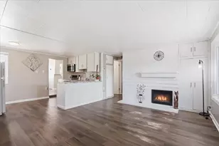 2721 S 50th St, Milwaukee, WI 53219 - Photo 5