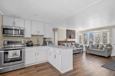 2721 S 50th St, Milwaukee, WI 53219 - Photo 5