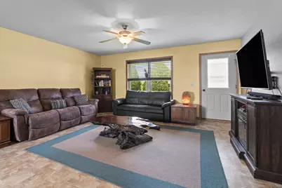 13448 E Creek Rd, Bradford, WI 53114 - Photo 13