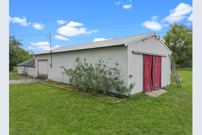13448 E Creek Rd, Bradford, WI 53114 - Photo 7