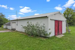 13448 E Creek Rd, Bradford, WI 53114 - Photo 7
