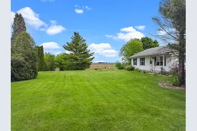 13448 E Creek Rd, Bradford, WI 53114 - Photo 1