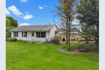 13448 E Creek Rd, Bradford, WI 53114 - Photo 9