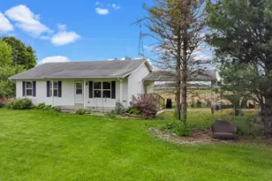 13448 E Creek Rd, Bradford, WI 53114 - Photo 9