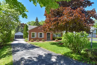 8125 N Santa Monica Blvd, Fox Point, WI 53217 - Photo 29