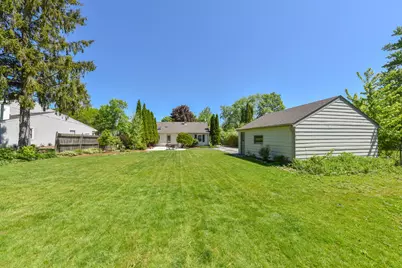8125 N Santa Monica Blvd, Fox Point, WI 53217 - Photo 27