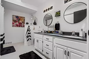 2019 Sandalwood Dr, Onalaska, WI 54650 - Photo 25