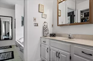 2019 Sandalwood Dr, Onalaska, WI 54650 - Photo 29