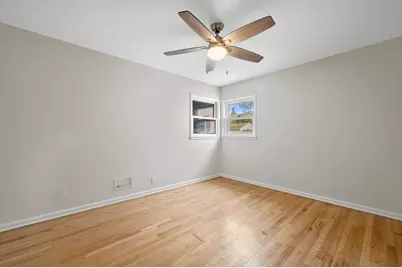 8111 W Lancaster Ave, Milwaukee, WI 53218 - Photo 27