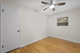 8111 W Lancaster Ave, Milwaukee, WI 53218 - Photo 29