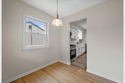 8111 W Lancaster Ave, Milwaukee, WI 53218 - Photo 23